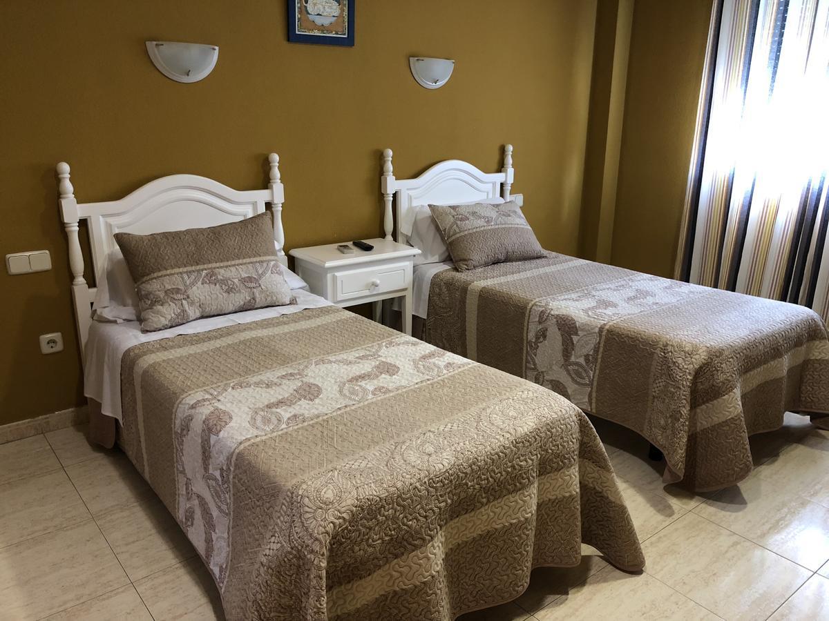 Olías del Rey Hostal 82 מראה חיצוני תמונה