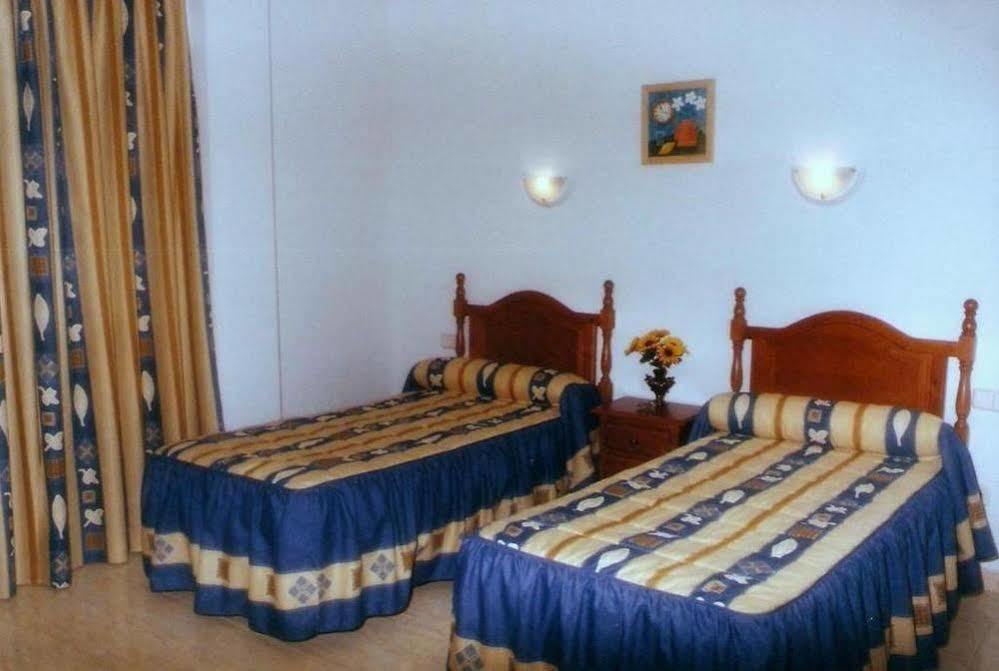 Olías del Rey Hostal 82 מראה חיצוני תמונה